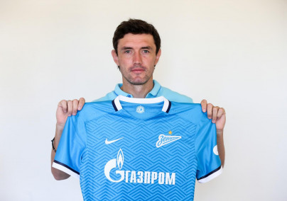 Фотосессия Юрия Жиркова, и Александра Кокорина в игровой в форме NIKE сезона 2015/16