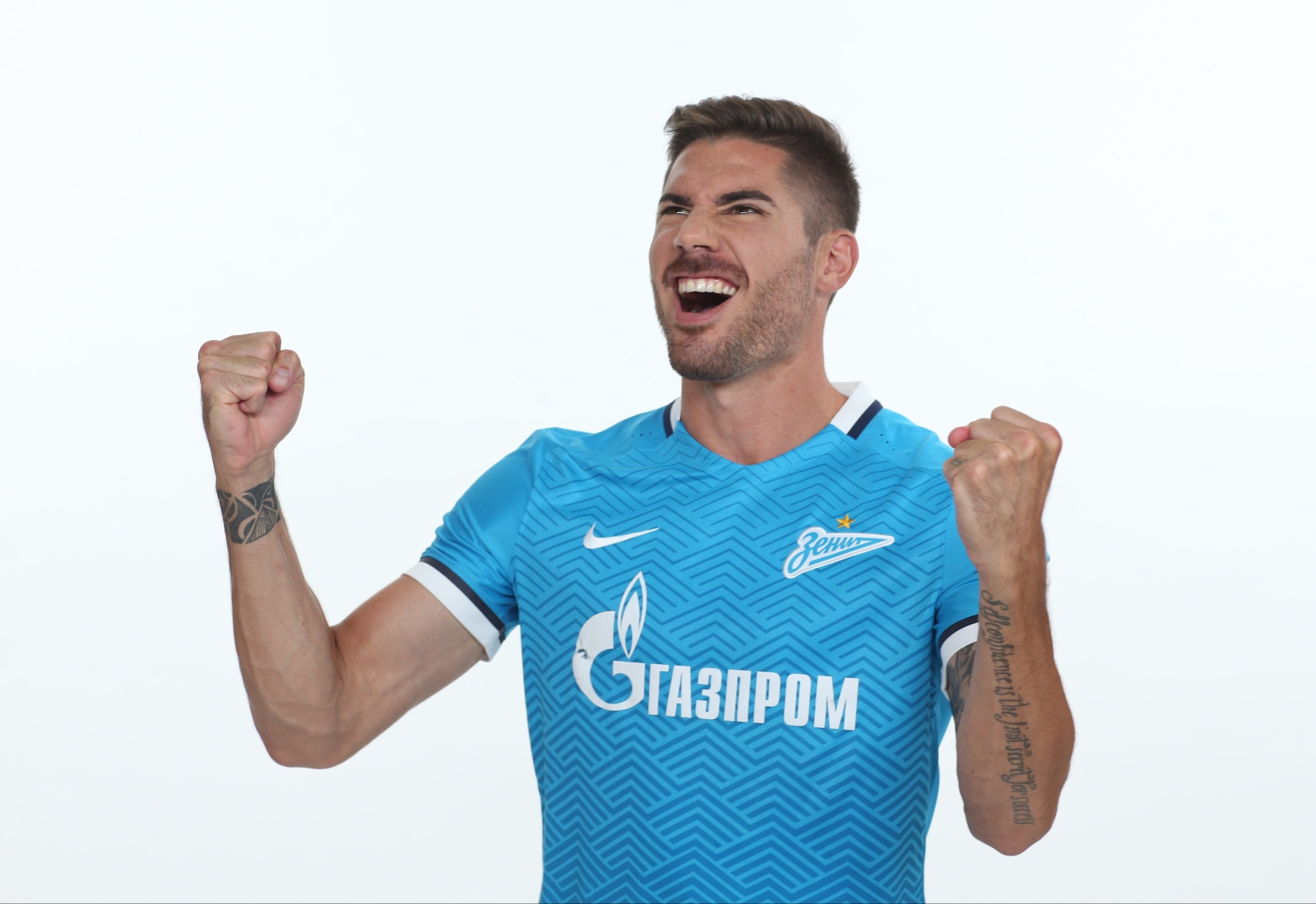 Фотосессия футболистов и тренеров основного состава ФК «Зенит» сезона 2015/2016