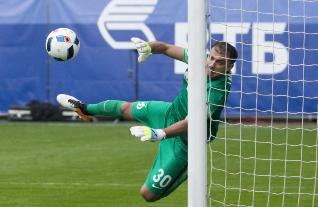 РОСГОССТРАХ Чемпионат России 2015/16, 30-й тур, «Динамо» — «Зенит»