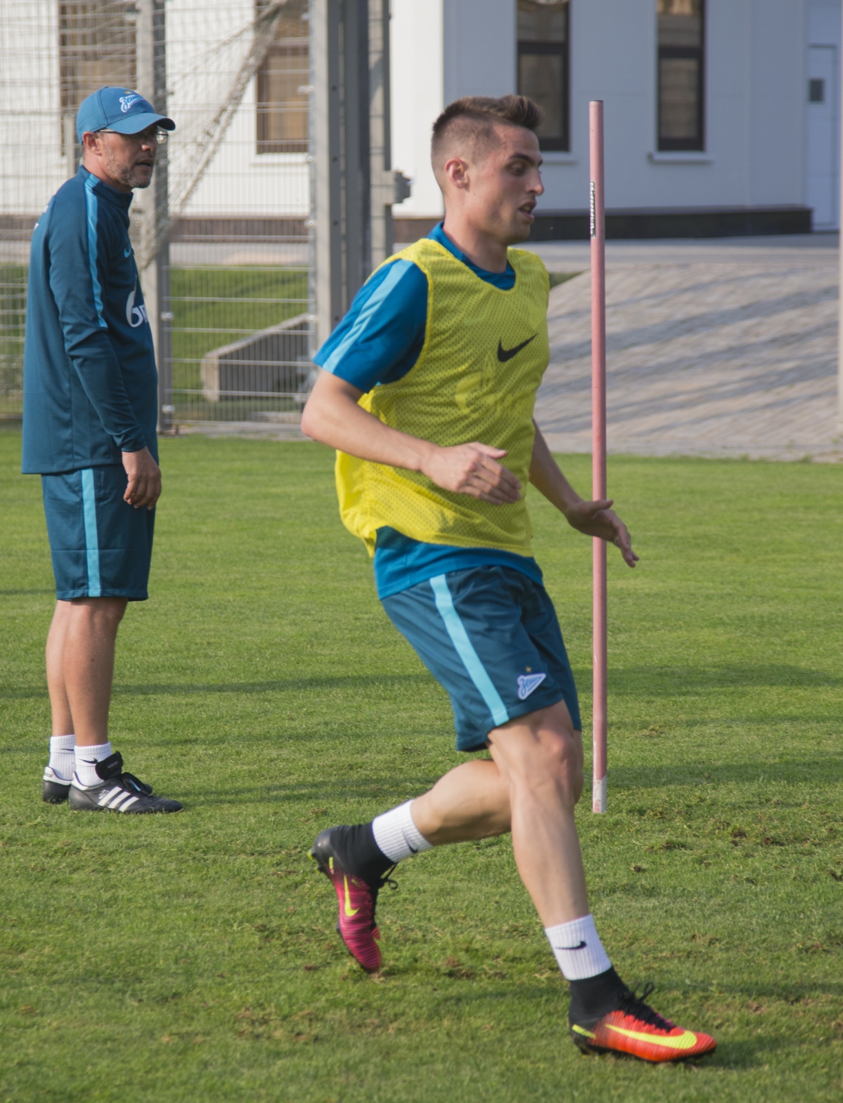 Роберт Мак приступил к занятиям в Удельном парке