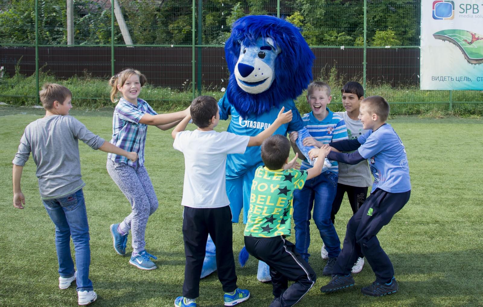 Синегривый Лев посетил Cоциально-реабилитационный центр в Гдове