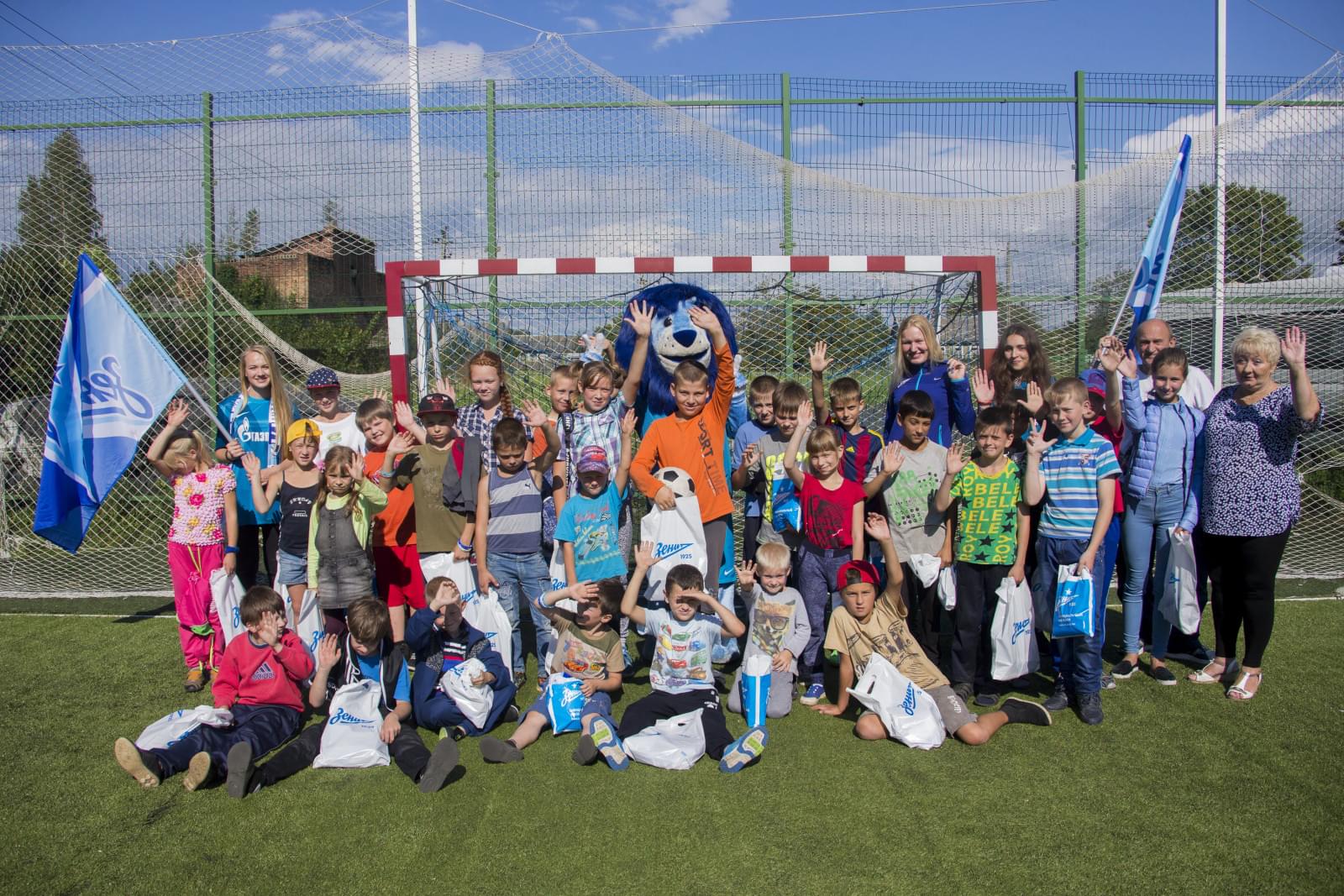 Синегривый Лев посетил Cоциально-реабилитационный центр в Гдове