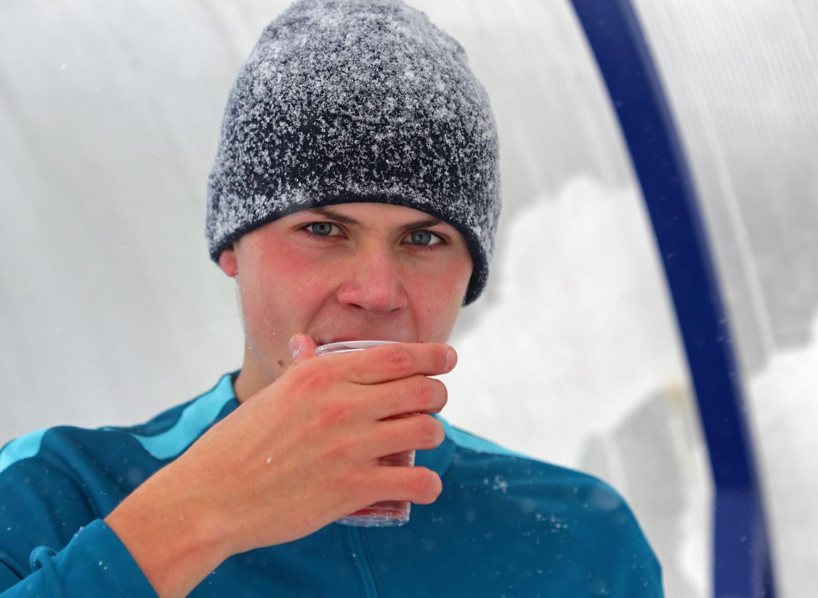 Тренировка «Зенита»-м в Академии во время снегопада