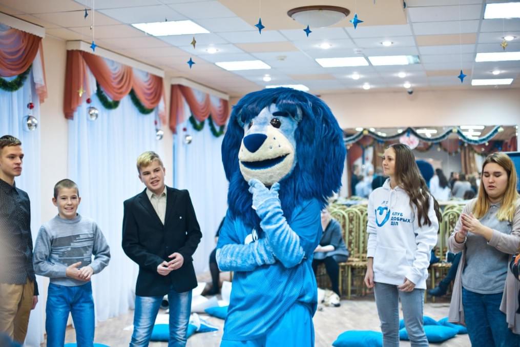 Клуб Добрых Дел: Аксель Витсель принимает участие в программе «Новогодний рейс»