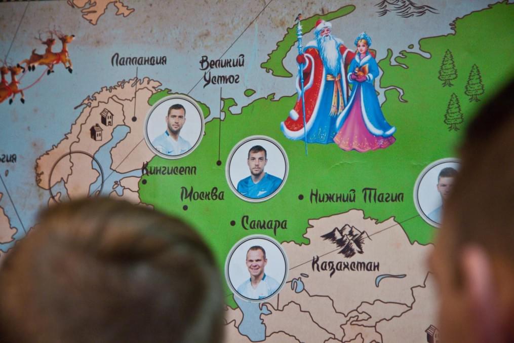 Клуб Добрых Дел: Аксель Витсель принимает участие в программе «Новогодний рейс»