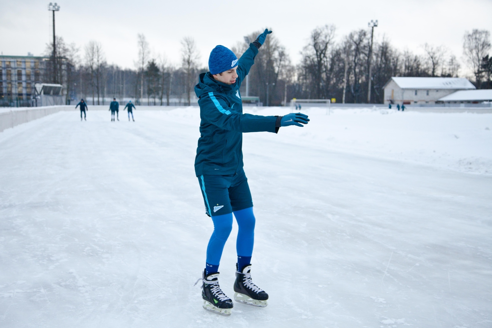 Тренировка «Зенита»-2 на коньках
