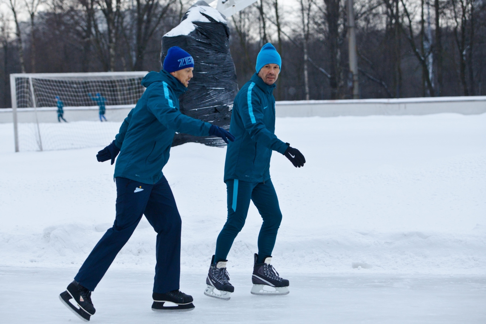 Тренировка «Зенита»-2 на коньках
