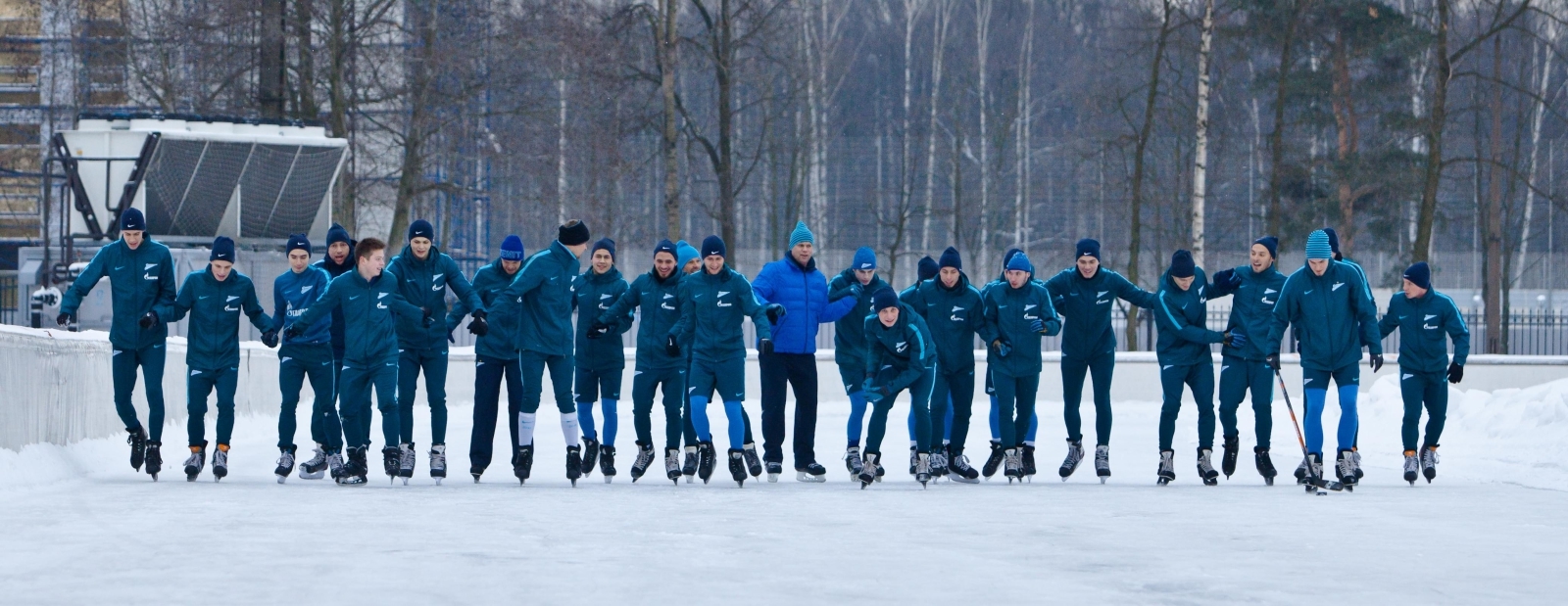 Тренировка «Зенита»-2 на коньках