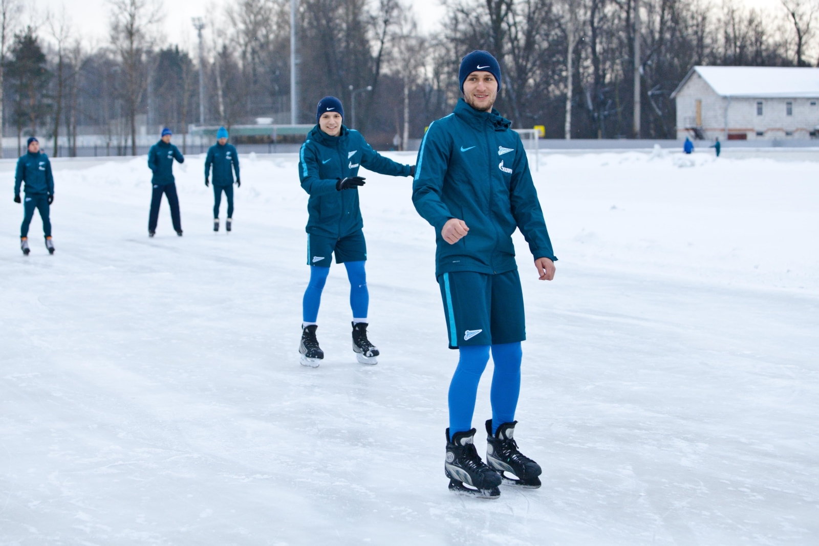 Тренировка «Зенита»-2 на коньках