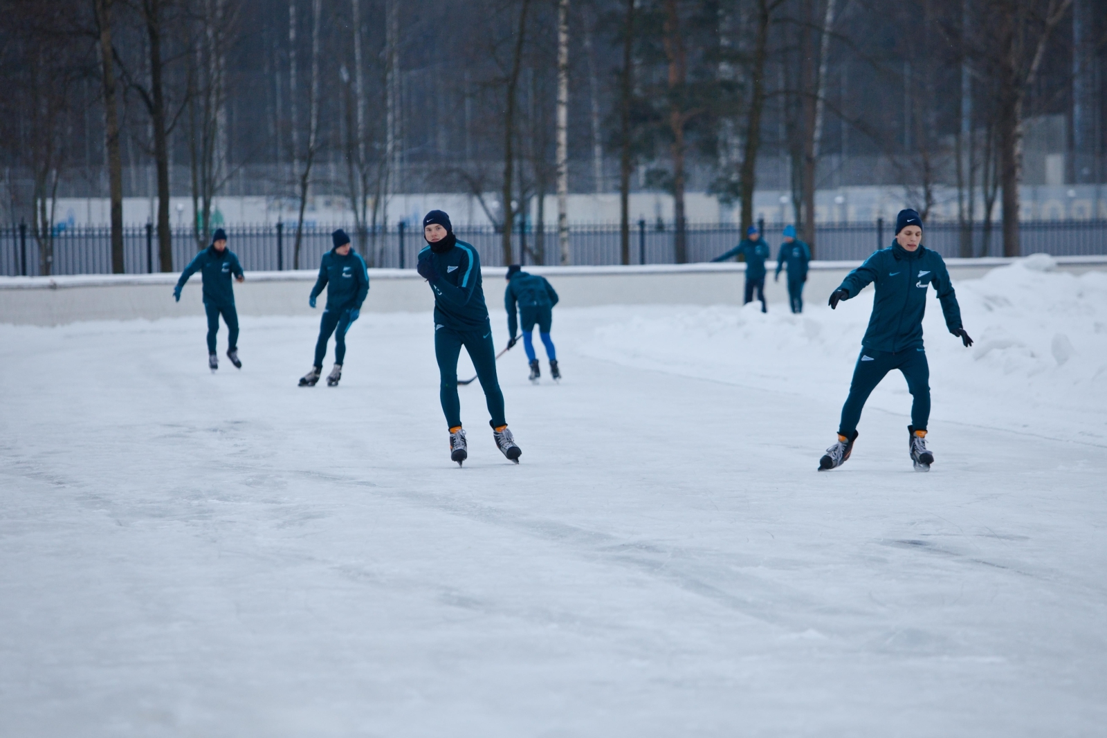 Тренировка «Зенита»-2 на коньках
