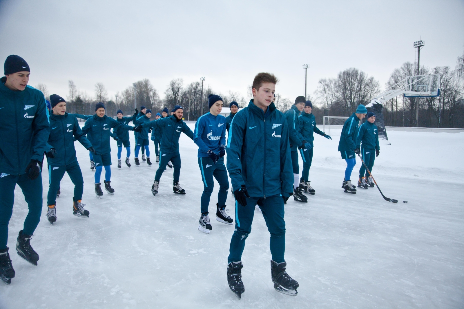 Тренировка «Зенита»-2 на коньках