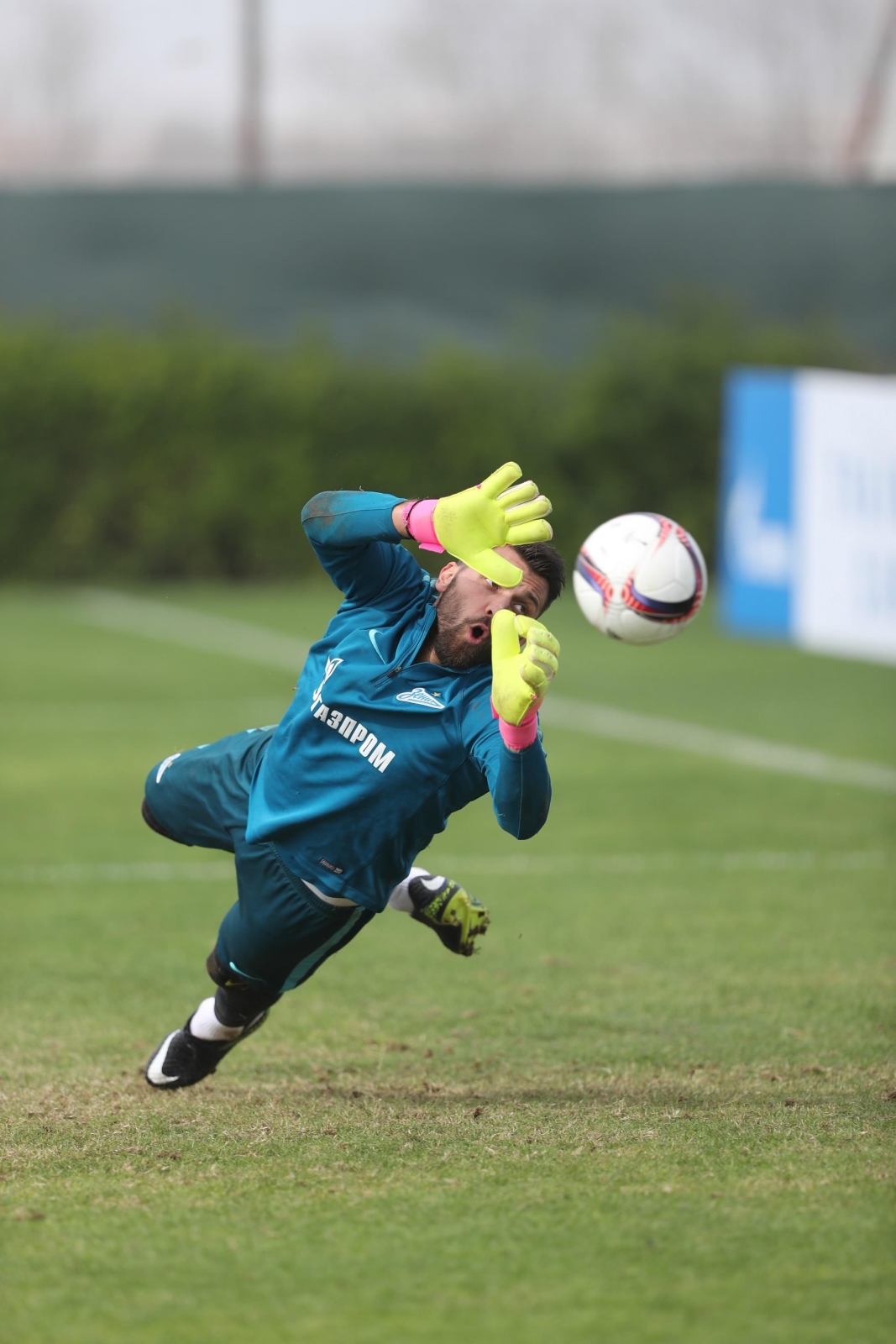 «Газпром»-тренировочные сборы в Дубае: 14 января, утренняя тренировка