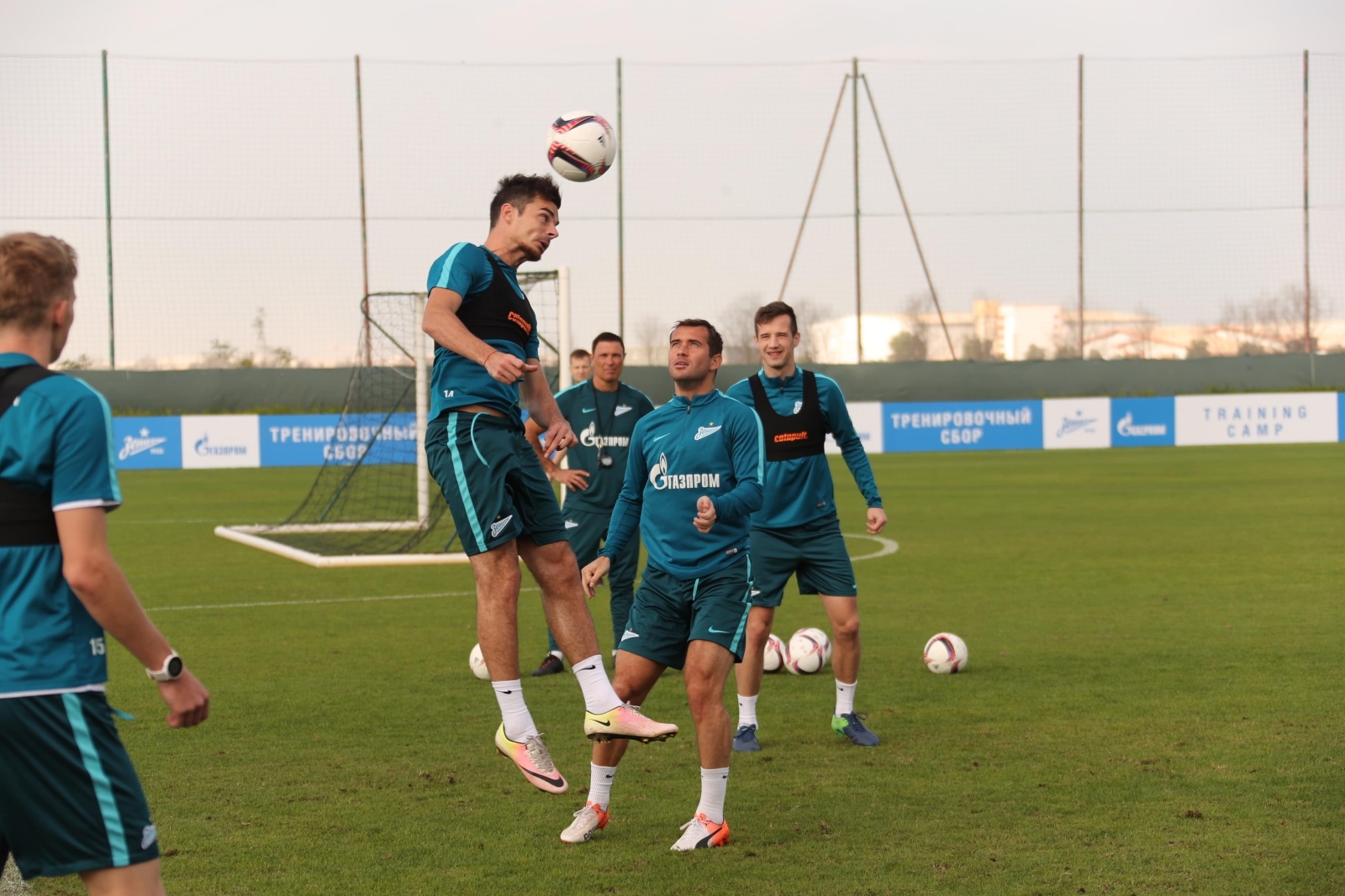 «Газпром»-тренировочные сборы в Дубае: 14 января, утренняя тренировка