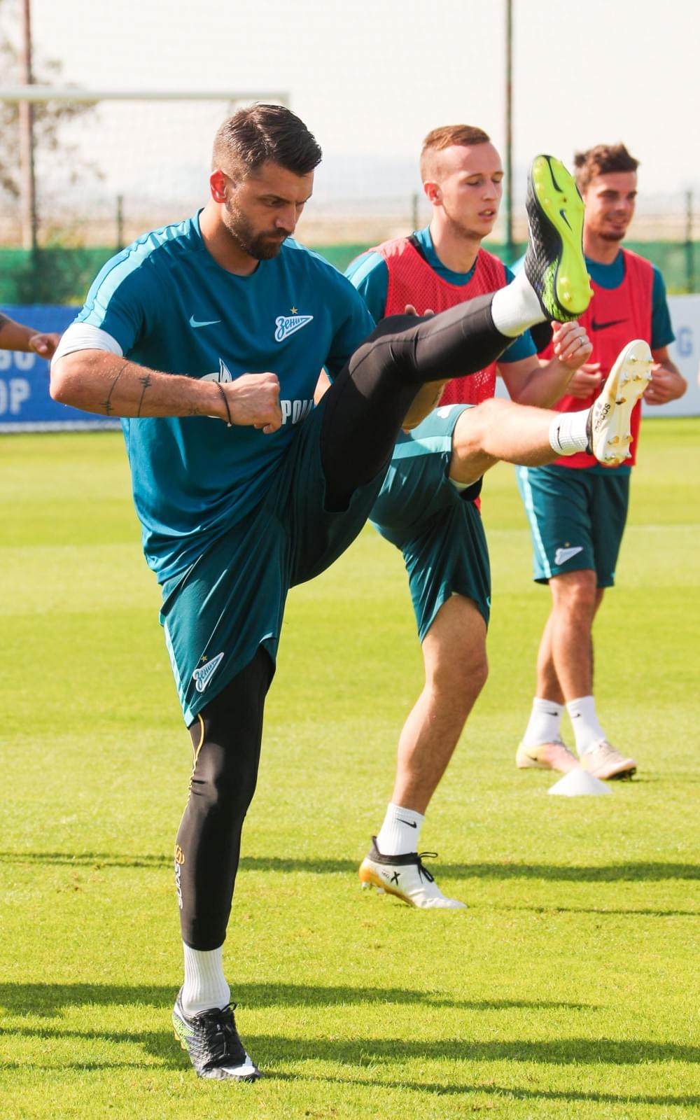 «Газпром»-тренировочные сборы в Дубае: 16 января, утренняя тренировка