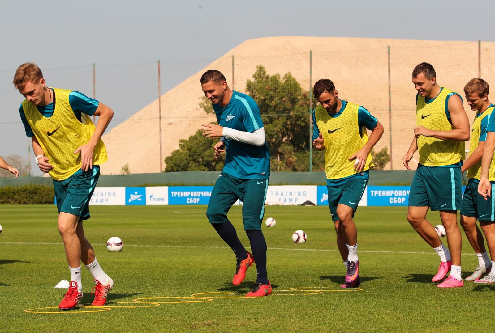 «Газпром»-тренировочные сборы в Дубае: 16 января, утренняя тренировка