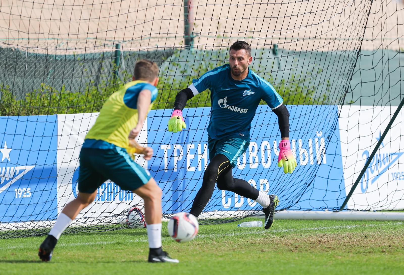 «Газпром»-тренировочные сборы в Дубае: 16 января, утренняя тренировка