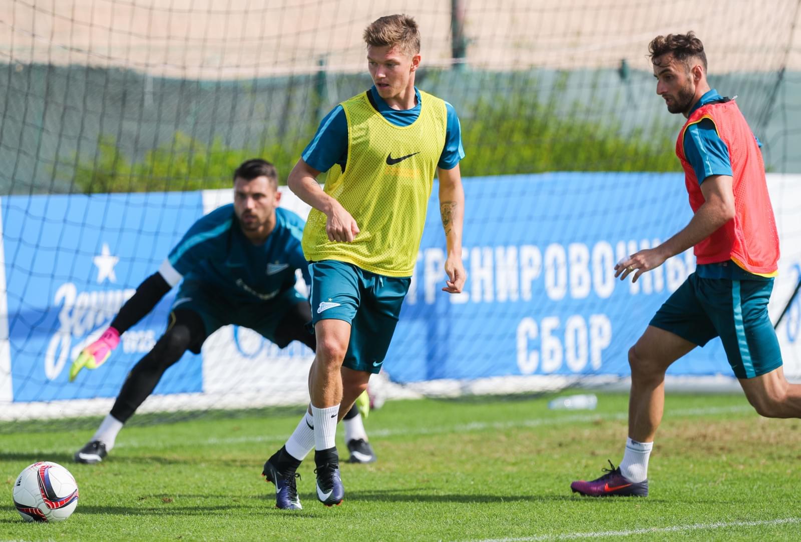 «Газпром»-тренировочные сборы в Дубае: 16 января, утренняя тренировка