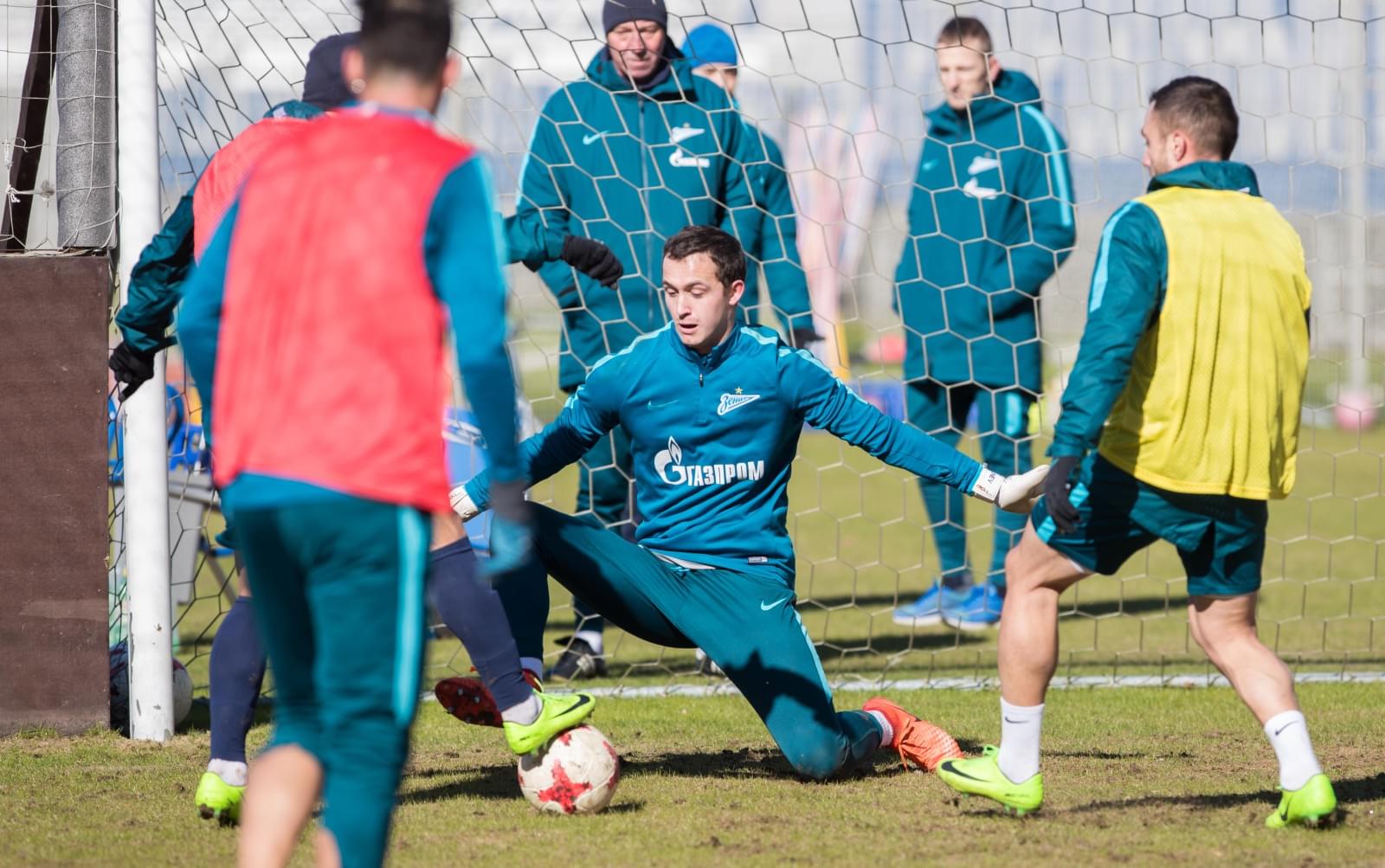 Утренняя тренировка «Зенита» в «Газпром» — тренировочном центре