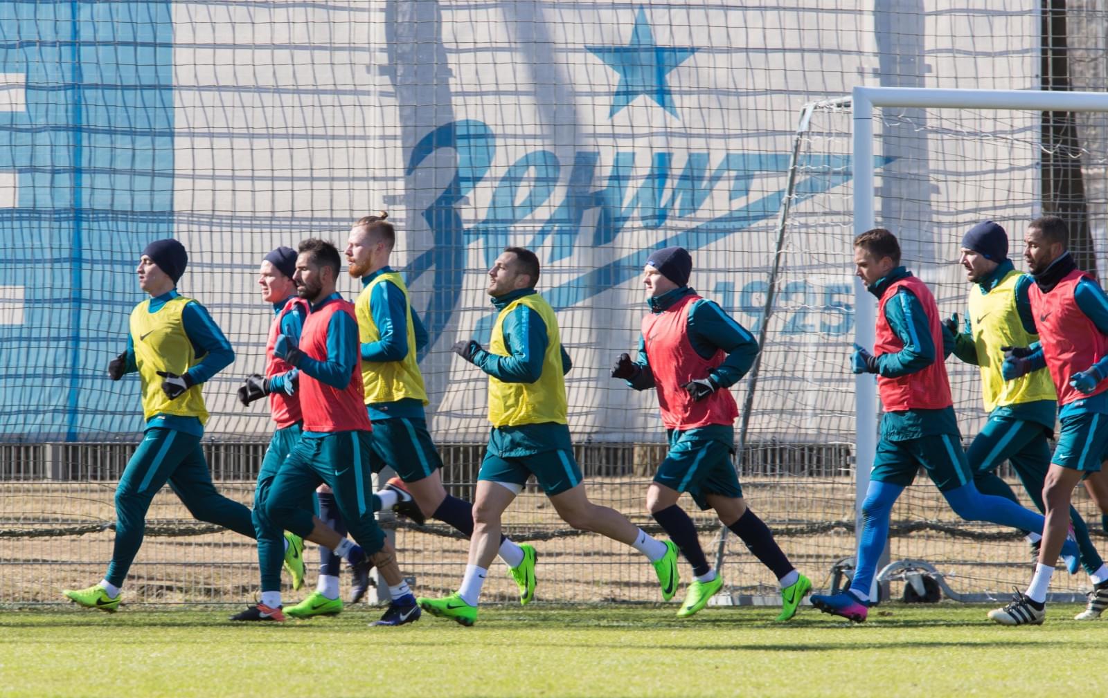 Утренняя тренировка «Зенита» в «Газпром» — тренировочном центре