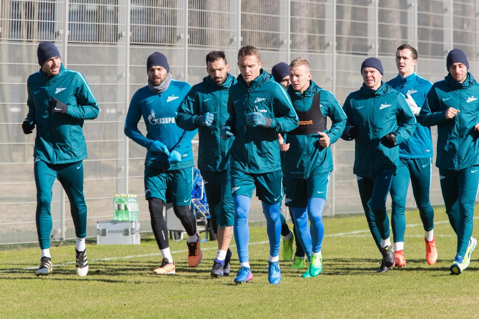 Утренняя тренировка «Зенита» в «Газпром» — тренировочном центре