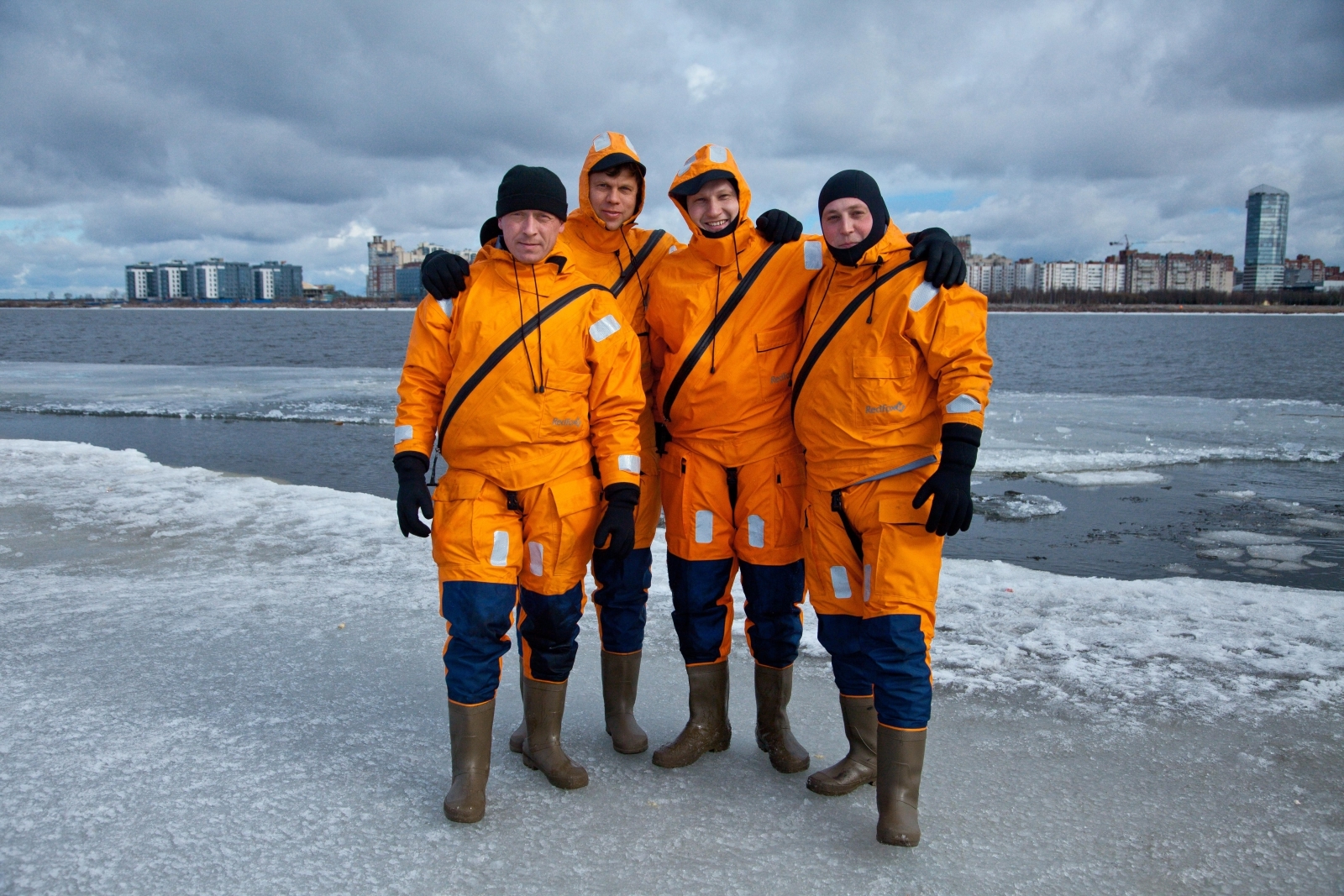 «Давай-давай!»: Владислав Радимов стал спасателем МЧС, чтобы помочь Ване Ганичеву