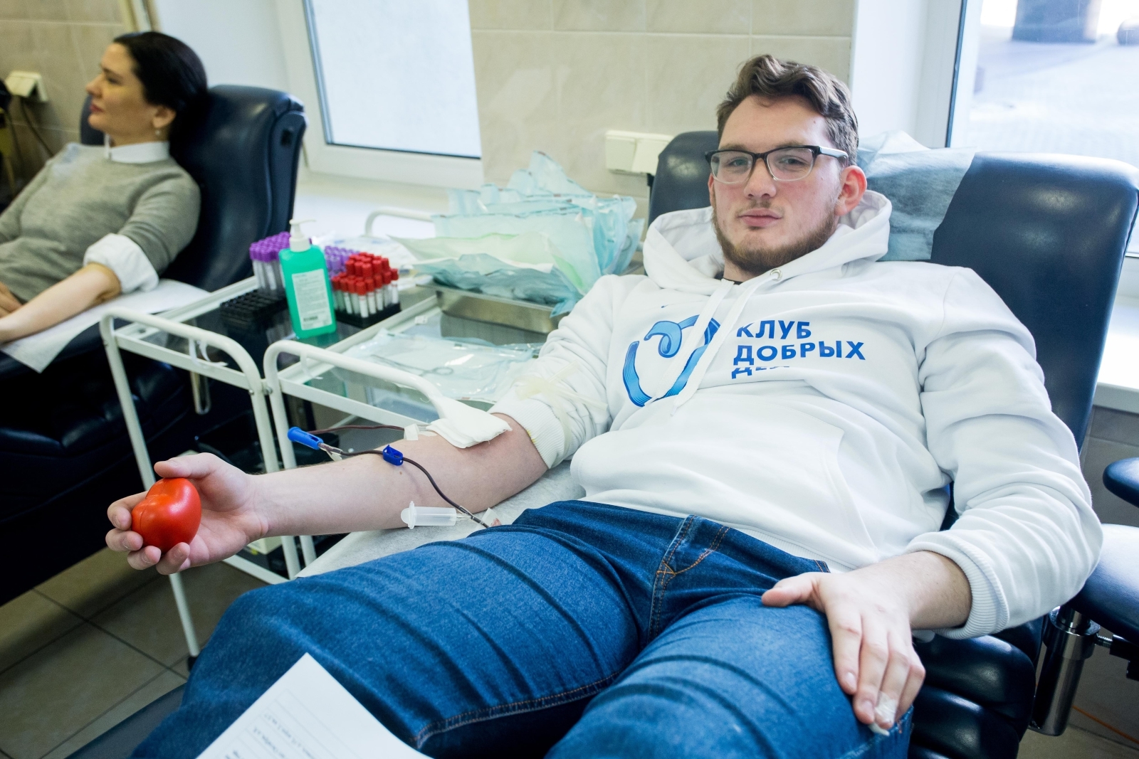 «Марафон добра»: болельщики-студенты проводят «День донора»