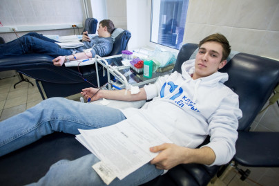 «Марафон добра»: болельщики-студенты проводят «День донора»