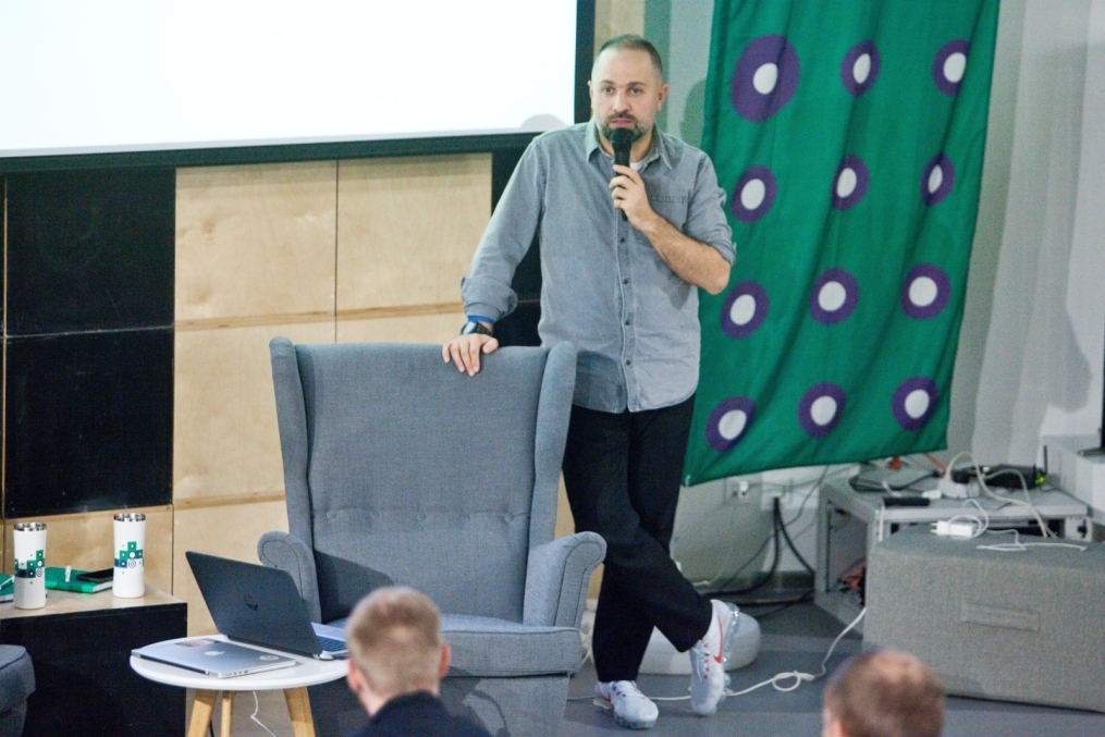 «Школа спортивной журналистики»: Таш Саркисян провел первую лекцию совместного проекта футбольного клуба «Зенит» и компании «МегаФон»