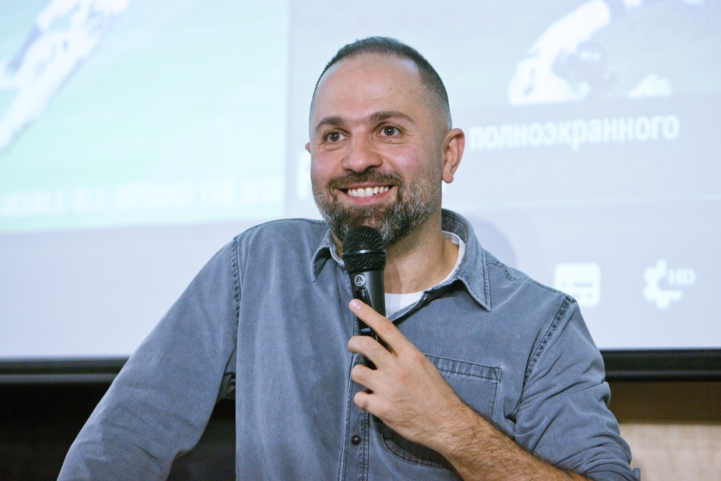 «Школа спортивной журналистики»: Таш Саркисян провел первую лекцию совместного проекта футбольного клуба «Зенит» и компании «МегаФон»