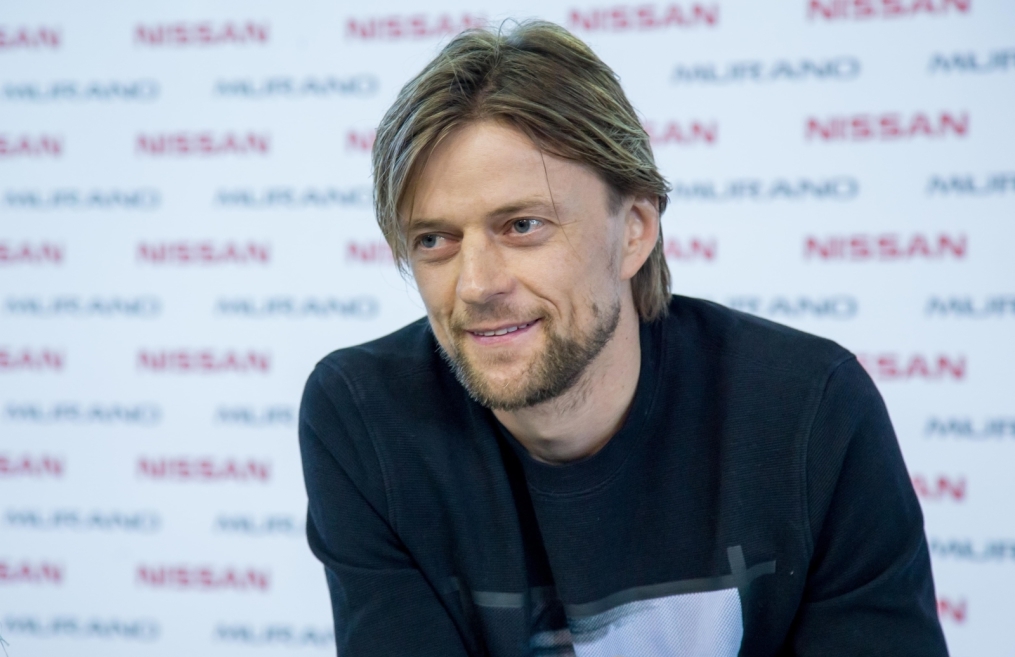 Автограф-сессия Анатолия Тимощука на выставке «Мир Автомобиля»