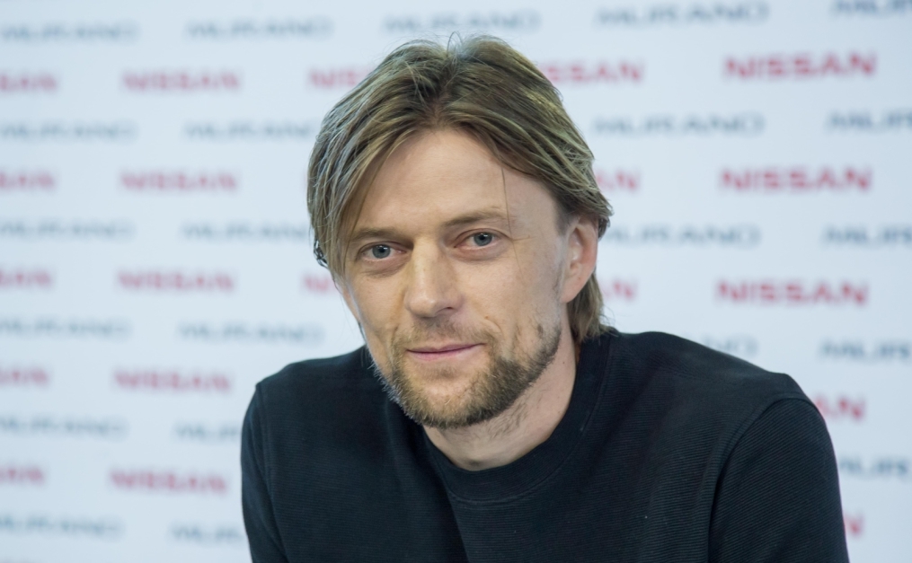 Автограф-сессия Анатолия Тимощука на выставке «Мир Автомобиля»