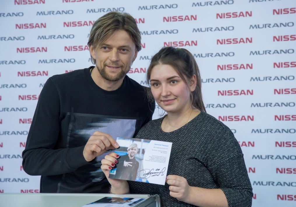 Автограф-сессия Анатолия Тимощука на выставке «Мир Автомобиля»