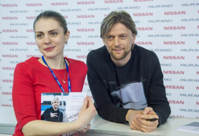 Автограф-сессия Анатолия Тимощука на выставке «Мир Автомобиля»