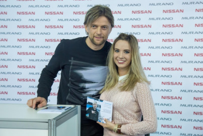 Автограф-сессия Анатолия Тимощука на выставке «Мир Автомобиля»