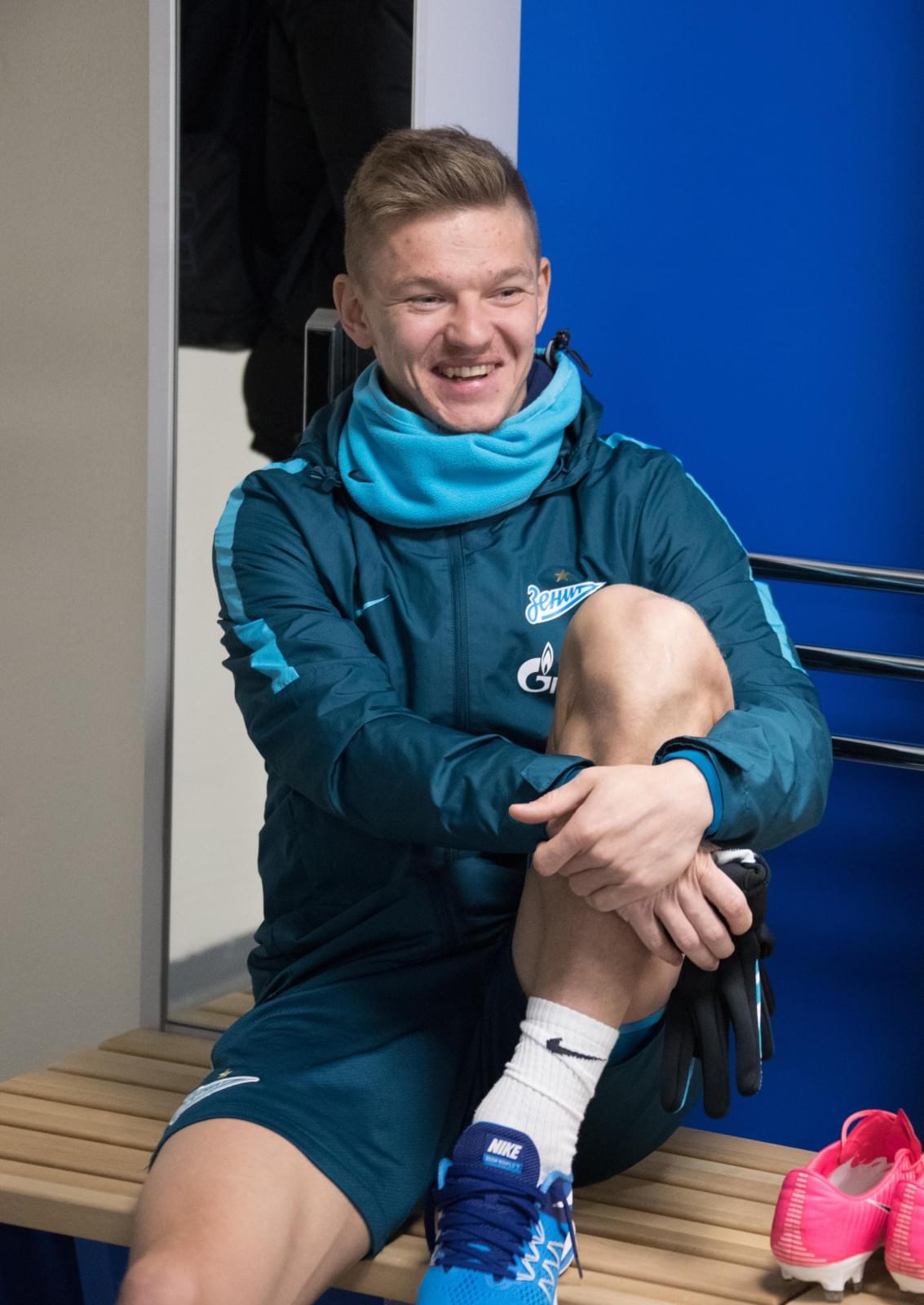 Тренировка сине-бело-голубых перед матчем с «Уралом» на новом стадионе