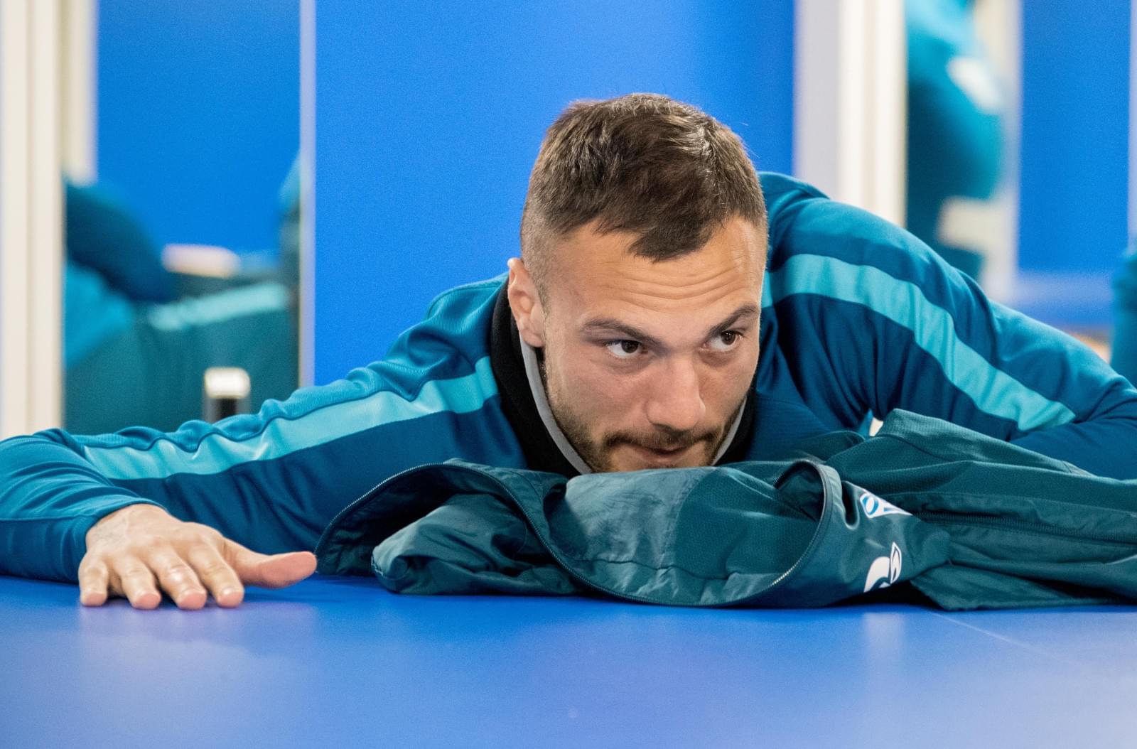 Тренировка сине-бело-голубых перед матчем с «Уралом» на новом стадионе