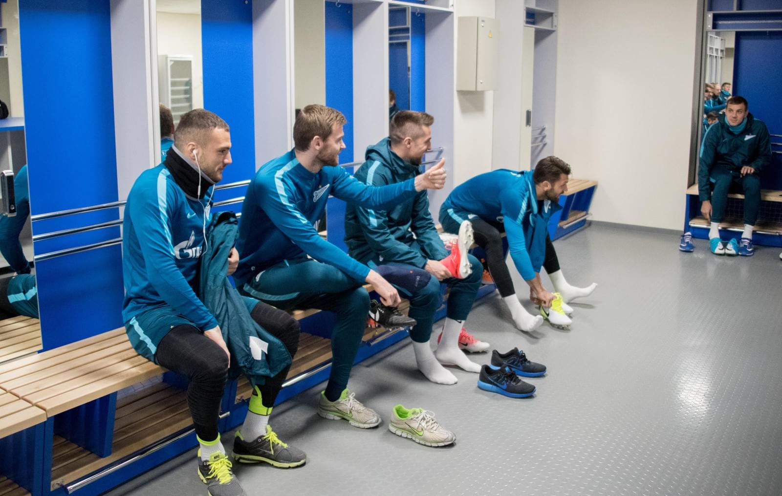 Тренировка сине-бело-голубых перед матчем с «Уралом» на новом стадионе