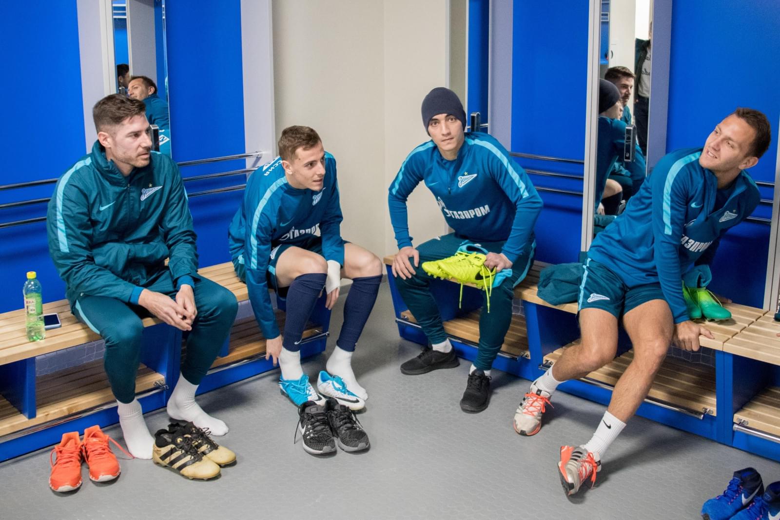 Тренировка сине-бело-голубых перед матчем с «Уралом» на новом стадионе