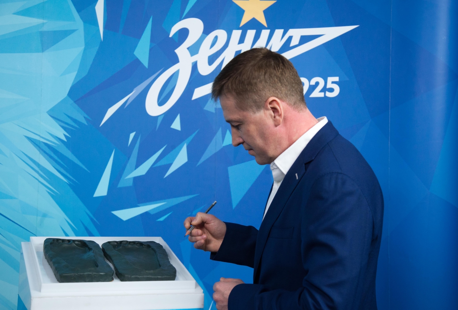 Владимир Кулик вошел в Аллею славы «Зенита»