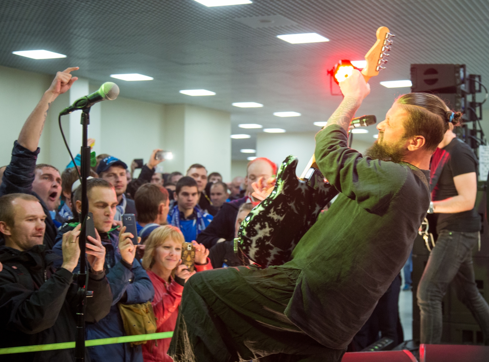 Live на Крестовском — концерт группы «Пилот» перед матчем «Зенит» — «Уфа»