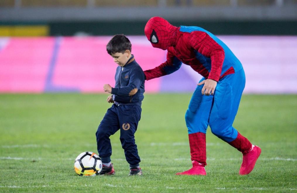 РОСГОССТРАХ-Чемпионат России 2017/18, «Анжи» — «Зенит»