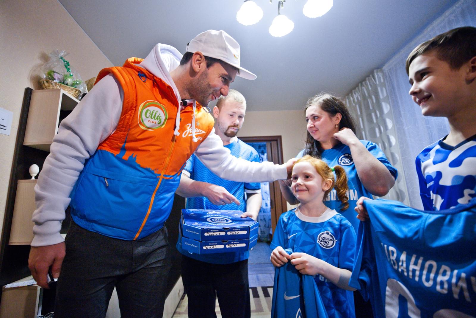 Иванович работает доставщиком пиццы в рамках акции «Давай-Давай!»