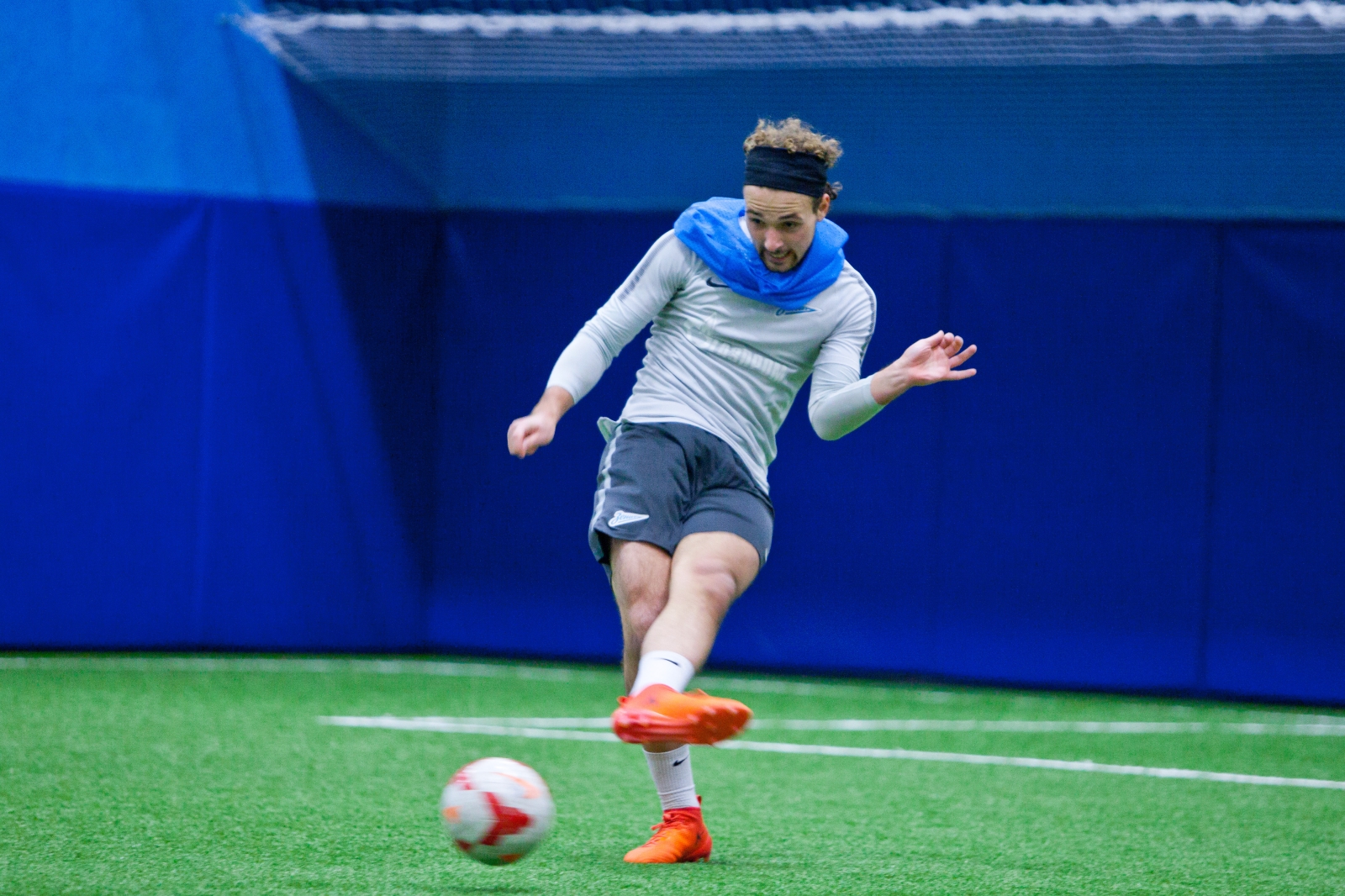 Михаил Кизеев и Даниил Пенчиков провели мастер класс от Академии ФК «Зенит» для детей сотрудников АО «СОГАЗ»