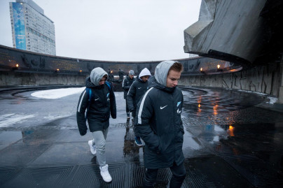 Воспитанники «Газпром»-Академии посетили с экскурсией Монумент героическим защитникам Ленинграда