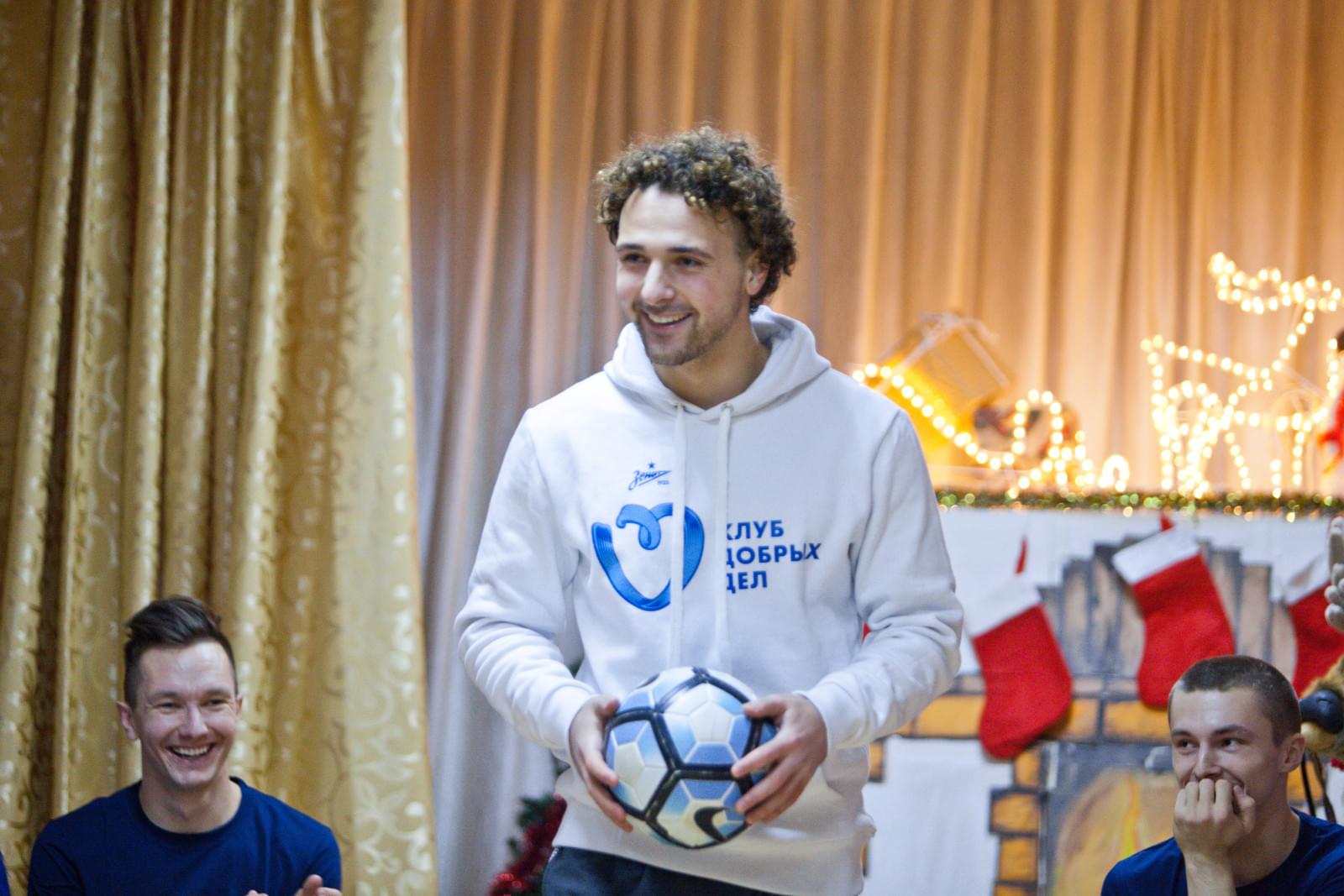 Клуб Добрых Дел: «Новогодний рейс» сине-бело-голубых