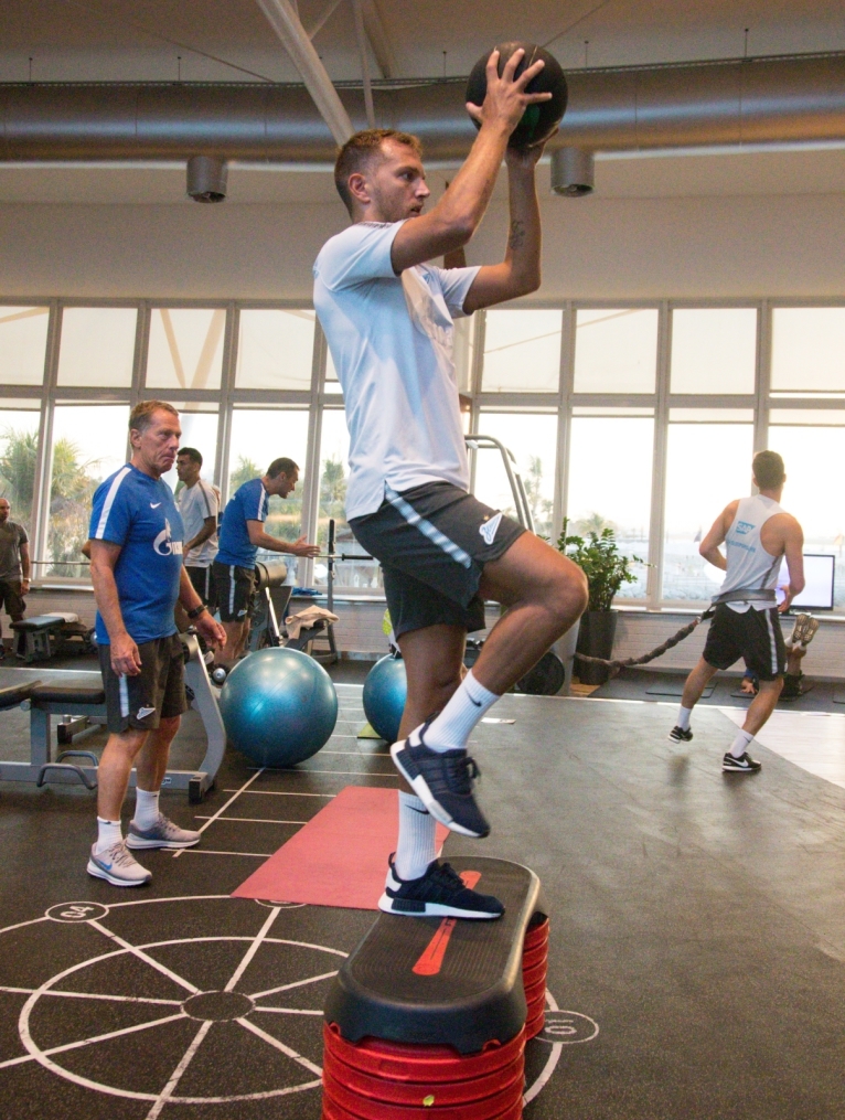 «Газпром»-тренировочные сборы в Дубае: 19 января, вечерняя тренировка