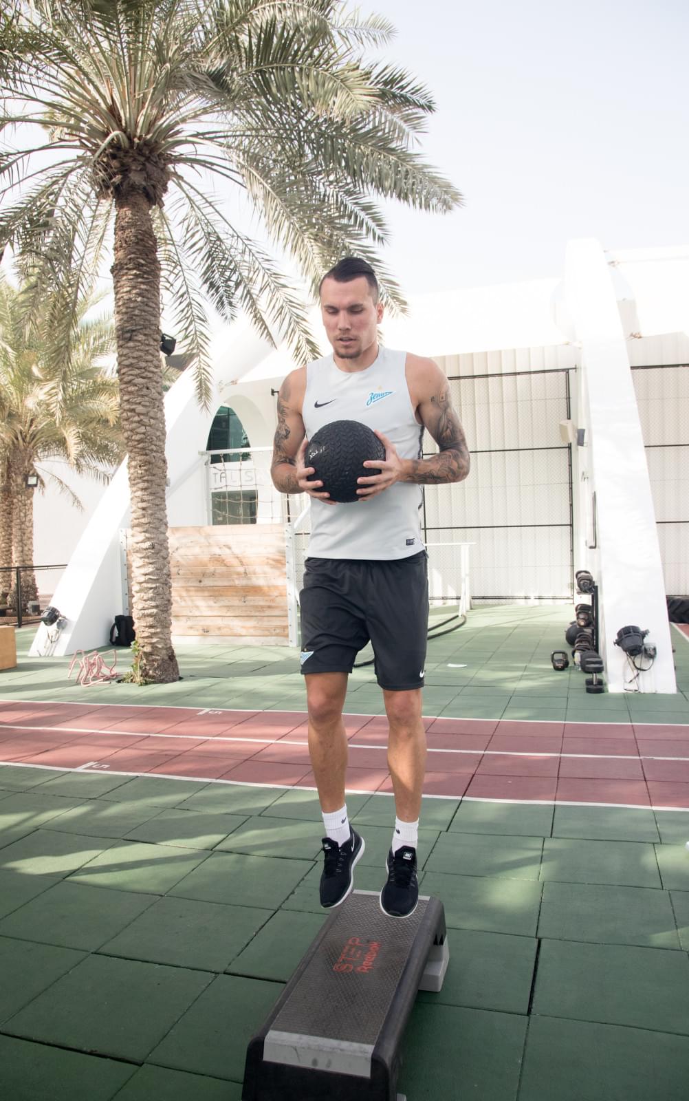 «Газпром»-тренировочные сборы в Дубае: 24 января, утренняя тренировка