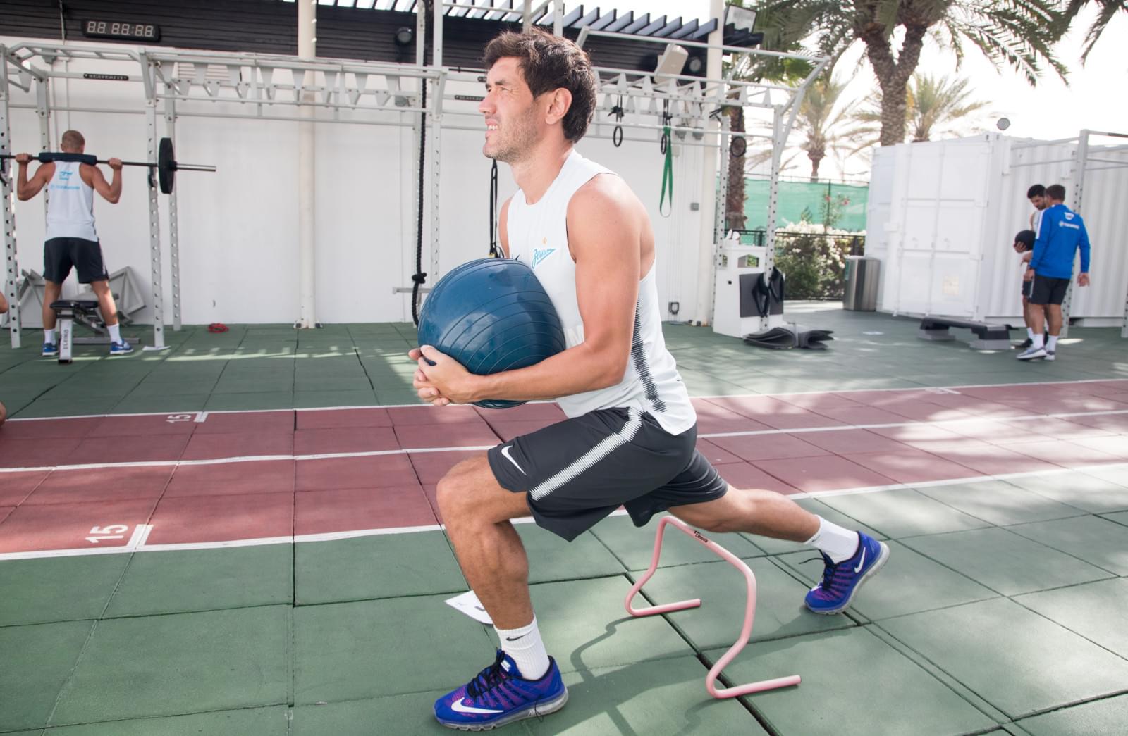 «Газпром»-тренировочные сборы в Дубае: 24 января, утренняя тренировка