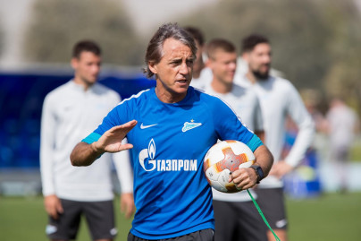 «Газпром»-тренировочные сборы в Дубае: 25 января, утренняя тренировка