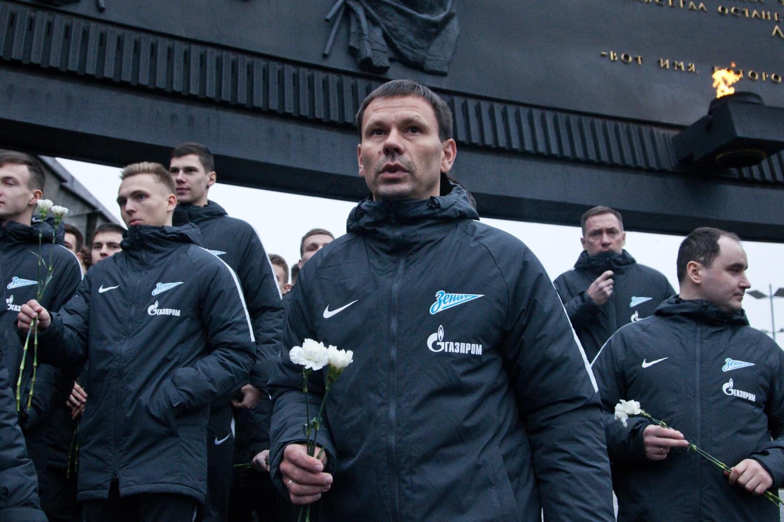 «Зенит»-2 возлагает цветы к Монументу героическим защитникам Ленинграда